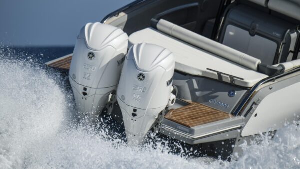 2022 Yamaha V6 4.2L 250HP – 30″ Shaft - Image 7
