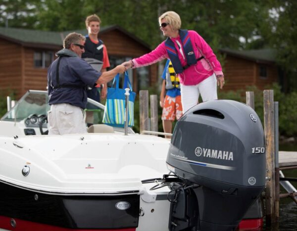 Yamaha In-Line 4 150HP – 25″ Shaft, 2022 Model - Image 4