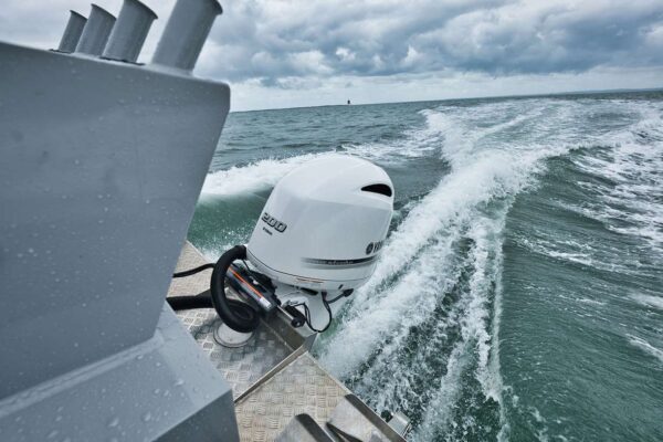 Yamaha F200 In-Line 4 – 25″ Shaft, 2019 model - Image 4