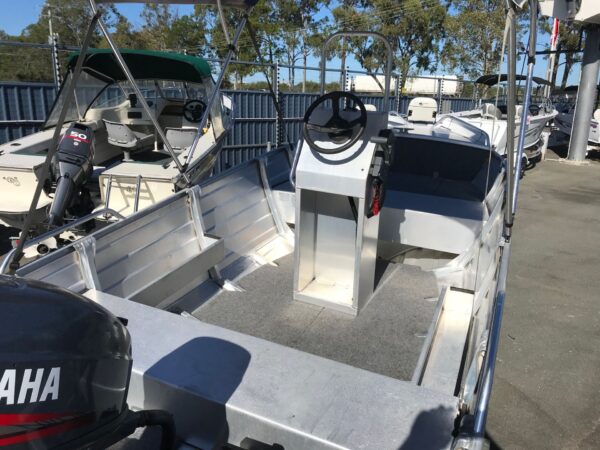 USED 2012 QUINTREX BUSTA CENTRE CONSOLE WITH YAMAHA 40HP OUTBOARD FOR SALE - Image 4