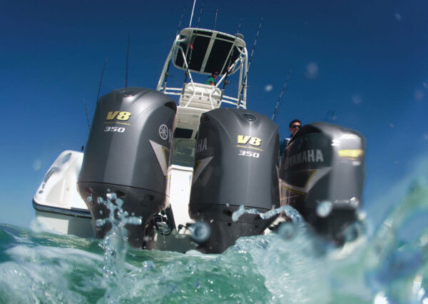 Yamaha V8 5.3L 350HP – 30″ Shaft, 2021 Model - Image 3