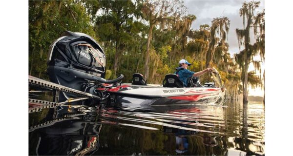 Yamaha 250HP – 25″ V6 V MAX 4.2L, 2022 Model - Image 4