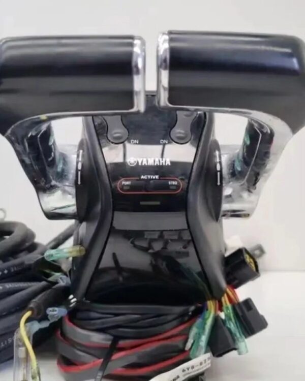 Twin Yamaha F200hp 4 stroke. 2019 electric controls - Image 3