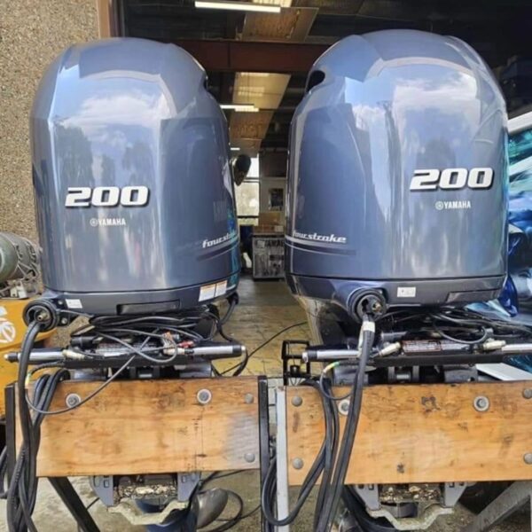 Twin Yamaha F200hp 4 stroke. 2019 electric controls